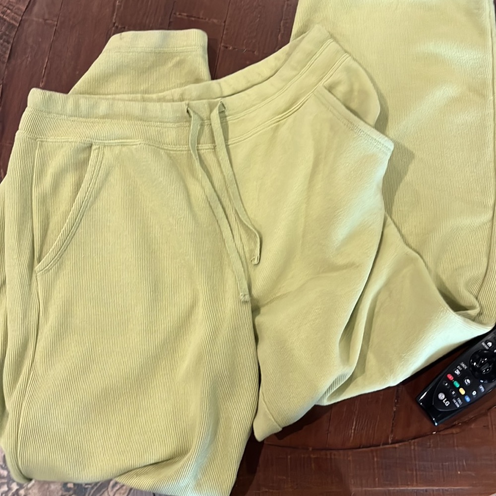 Green pants - Picture 7 of 7